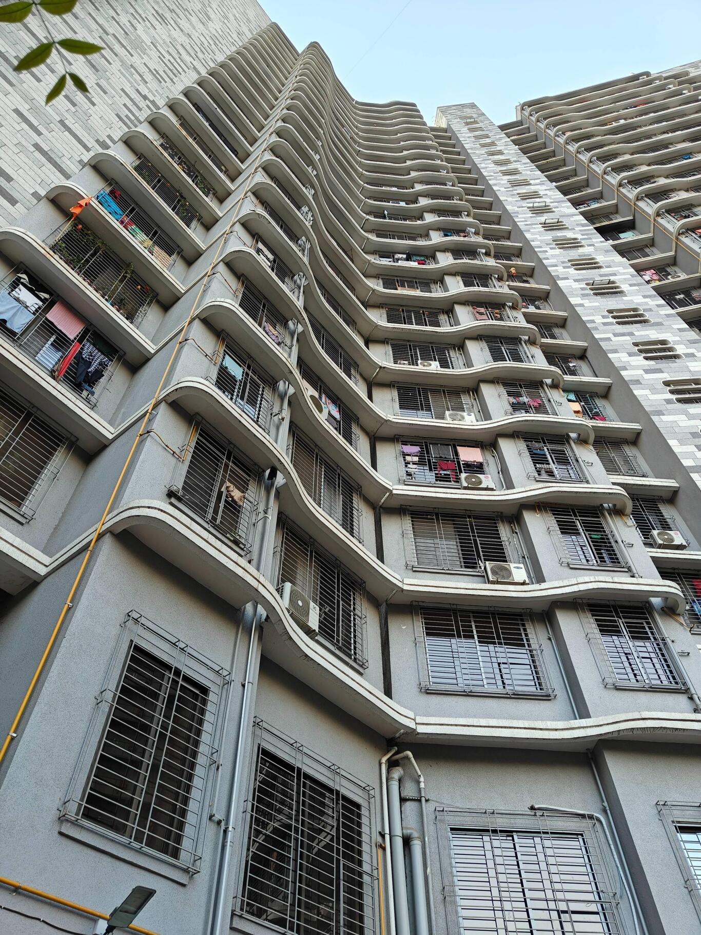 2y3xaav_1747372909_596399965_optOrig