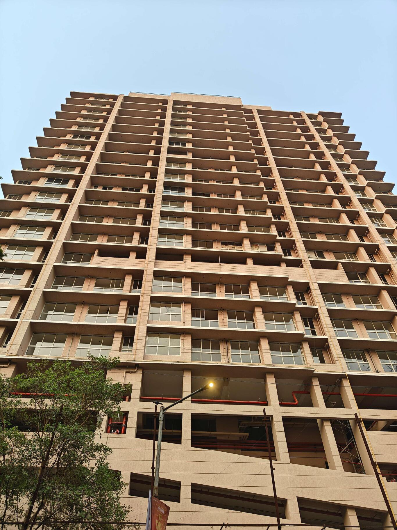 v0boukh_1742456613_578951907_optOrig